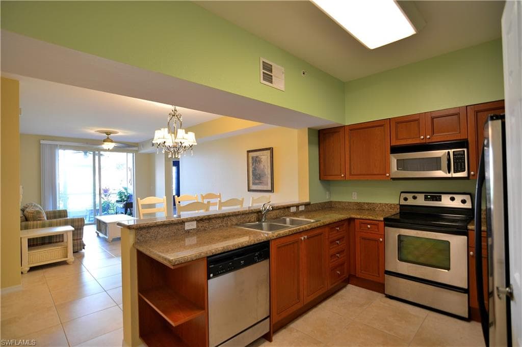 20221 Estero Gardens Cir 107, Estero, FL 33928-2