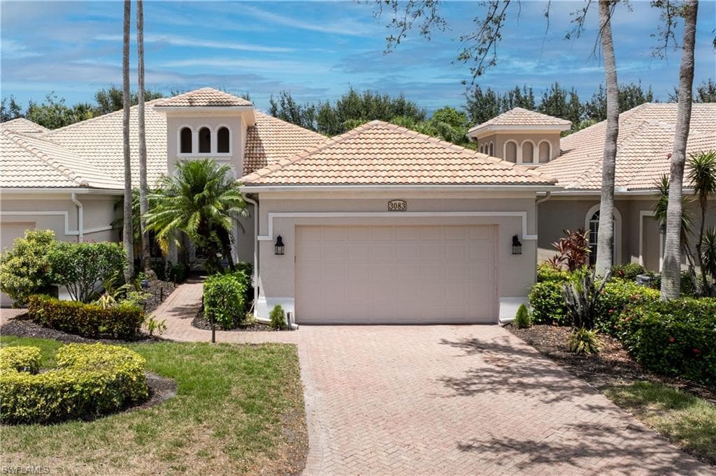 3083 Santorini Ct, Naples, FL 34119-3