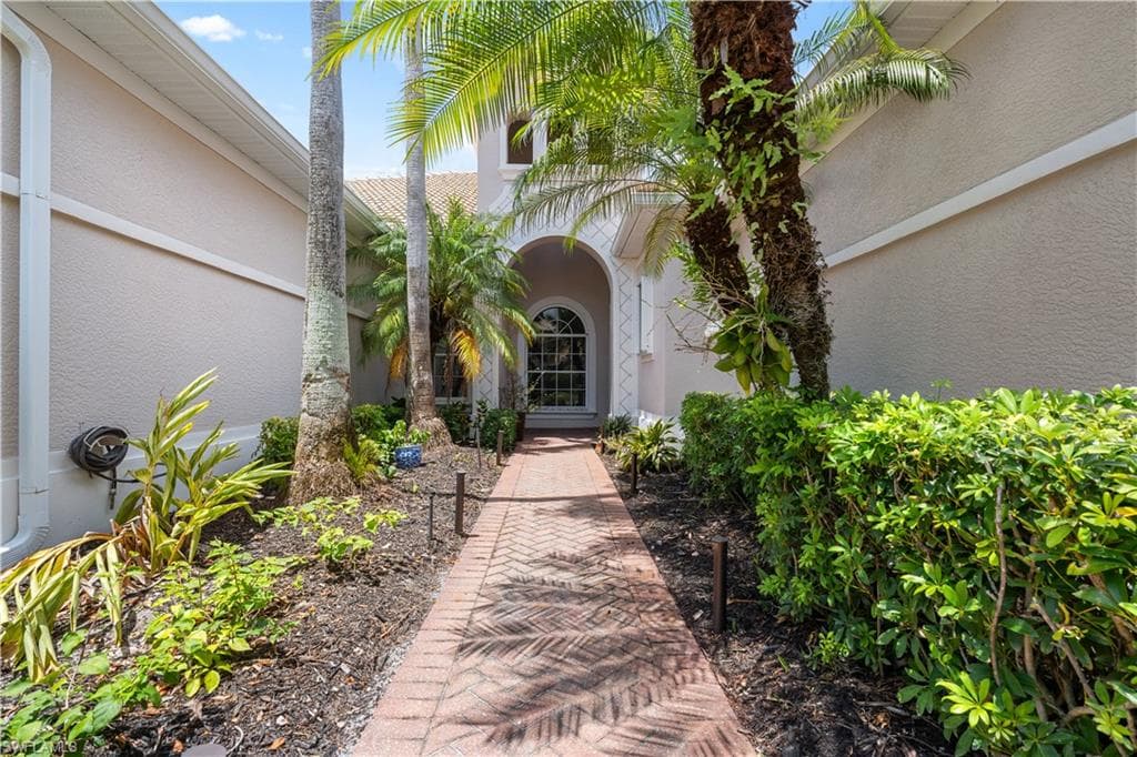 3083 Santorini Ct, Naples, FL 34119-44