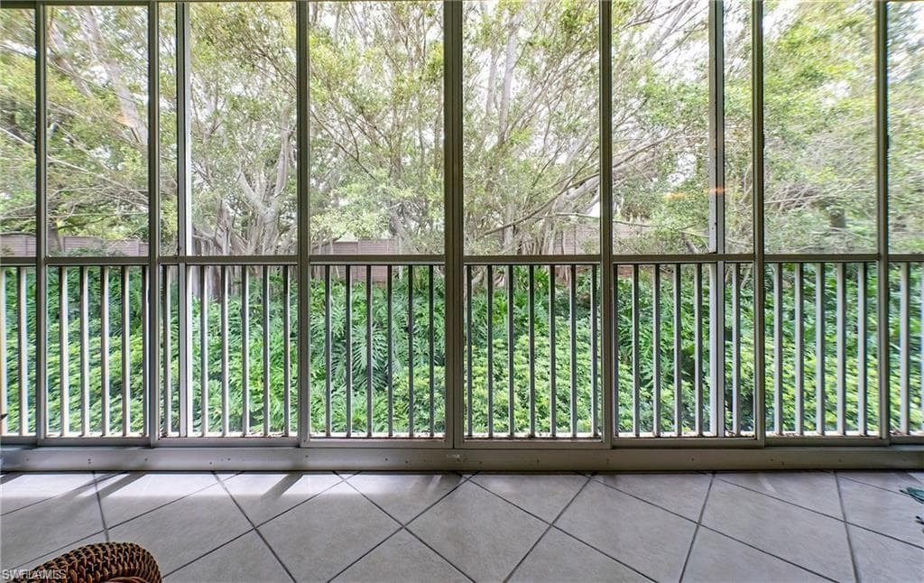 2200 Arielle Dr 1005, Naples, FL 34109-15