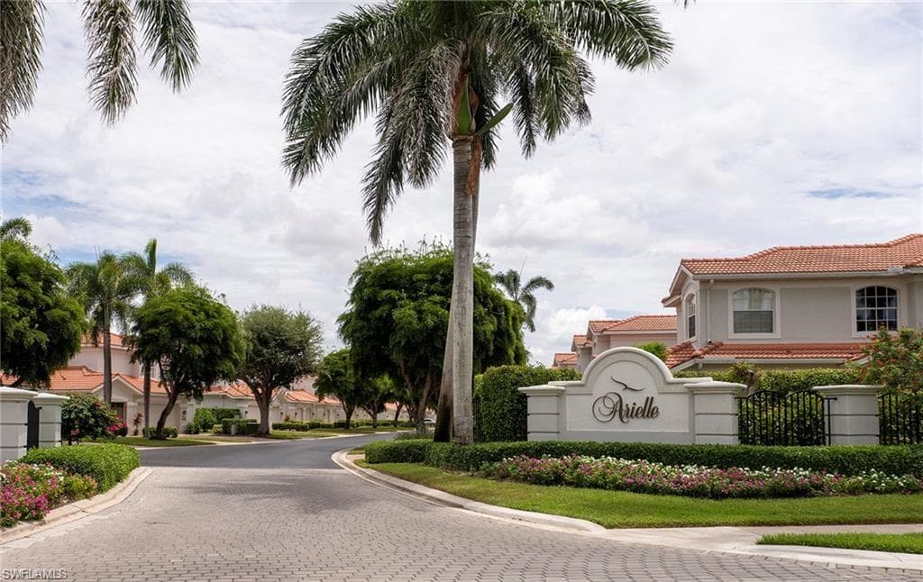2200 Arielle Dr 1005, Naples, FL 34109-19