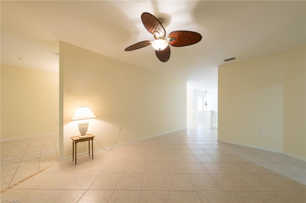 2200 Arielle Dr 1005, Naples, FL 34109-4