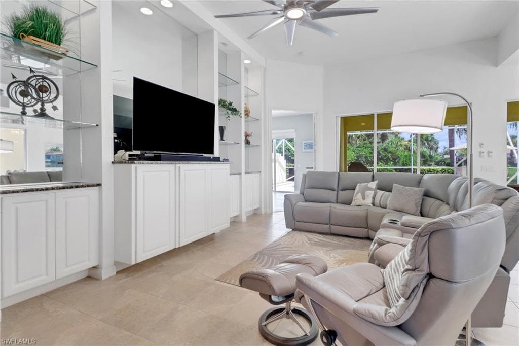8507 Alessandria Ct, Naples, FL 34114-9