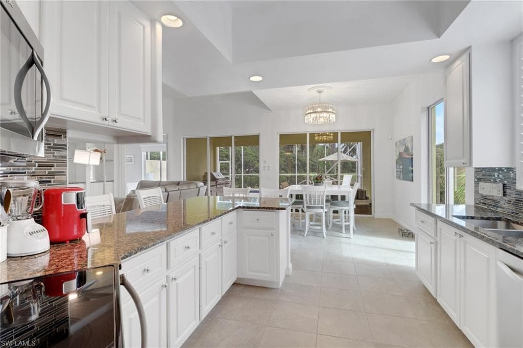 8507 Alessandria Ct, Naples, FL 34114-17