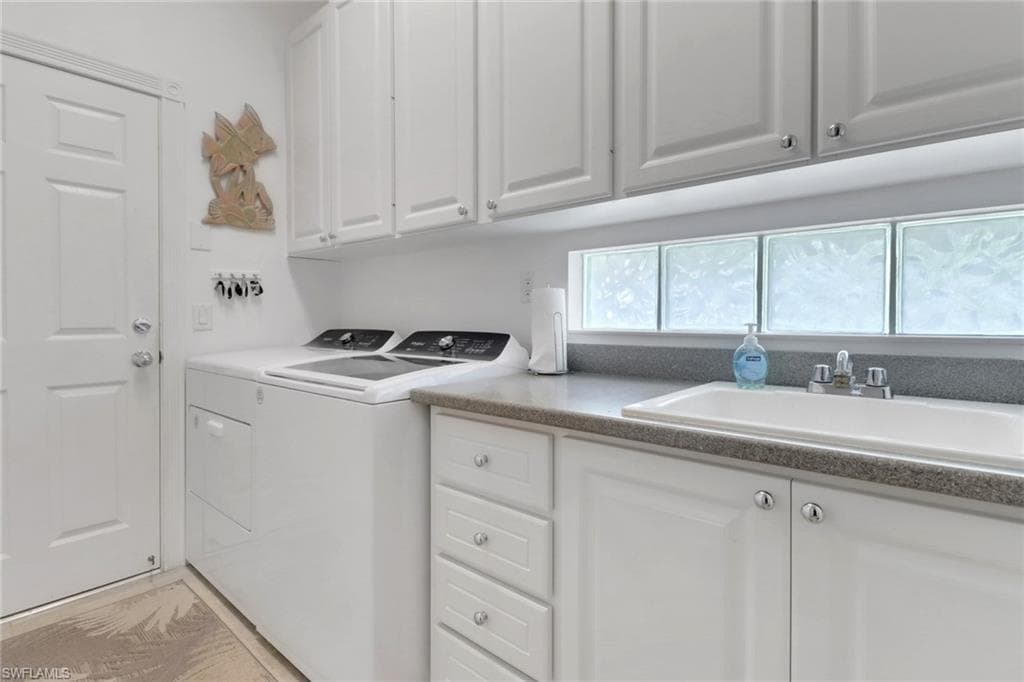 8507 Alessandria Ct, Naples, FL 34114-29