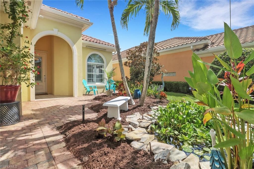8507 Alessandria Ct, Naples, FL 34114-5