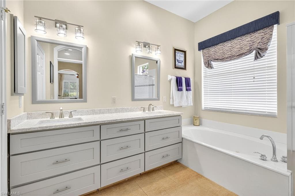 21812 Masters Cir, Estero, FL 33928-18