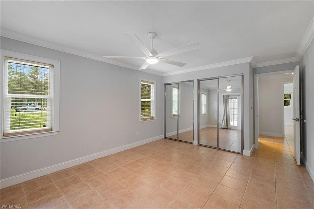 5141 Palmetto Woods Dr, Naples, FL 34119-32