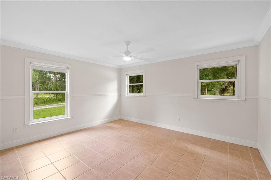 5141 Palmetto Woods Dr, Naples, FL 34119-35