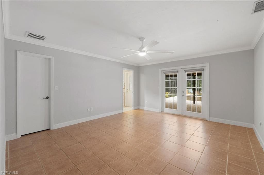 5141 Palmetto Woods Dr, Naples, FL 34119-37