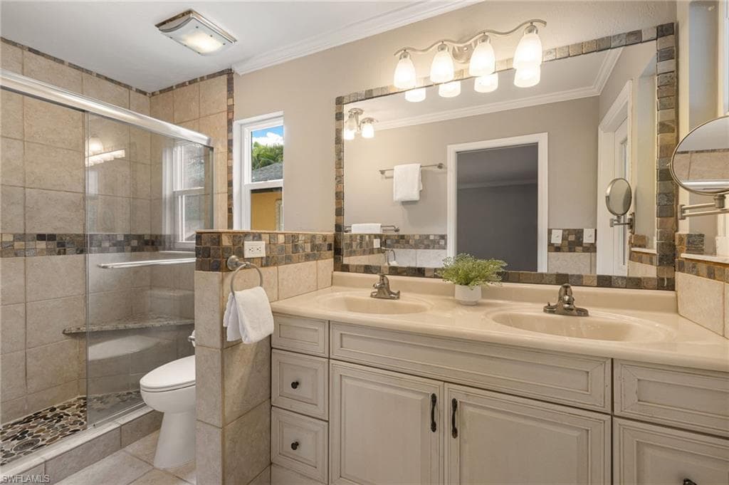 5141 Palmetto Woods Dr, Naples, FL 34119-38