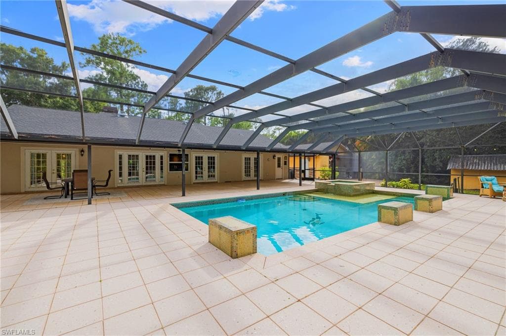 5141 Palmetto Woods Dr, Naples, FL 34119-44