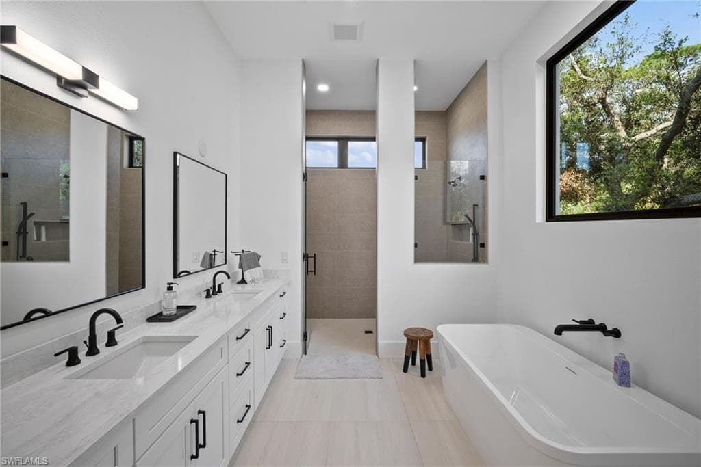 27148 Serrano Way, Bonita Springs, FL 34135-31