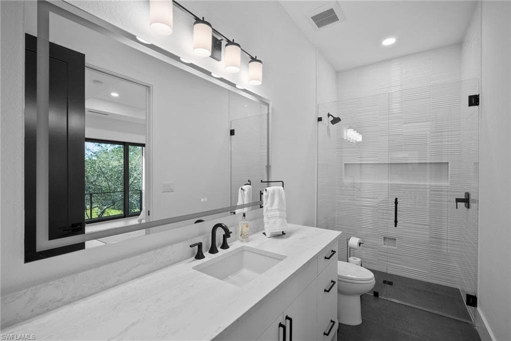 27148 Serrano Way, Bonita Springs, FL 34135-37