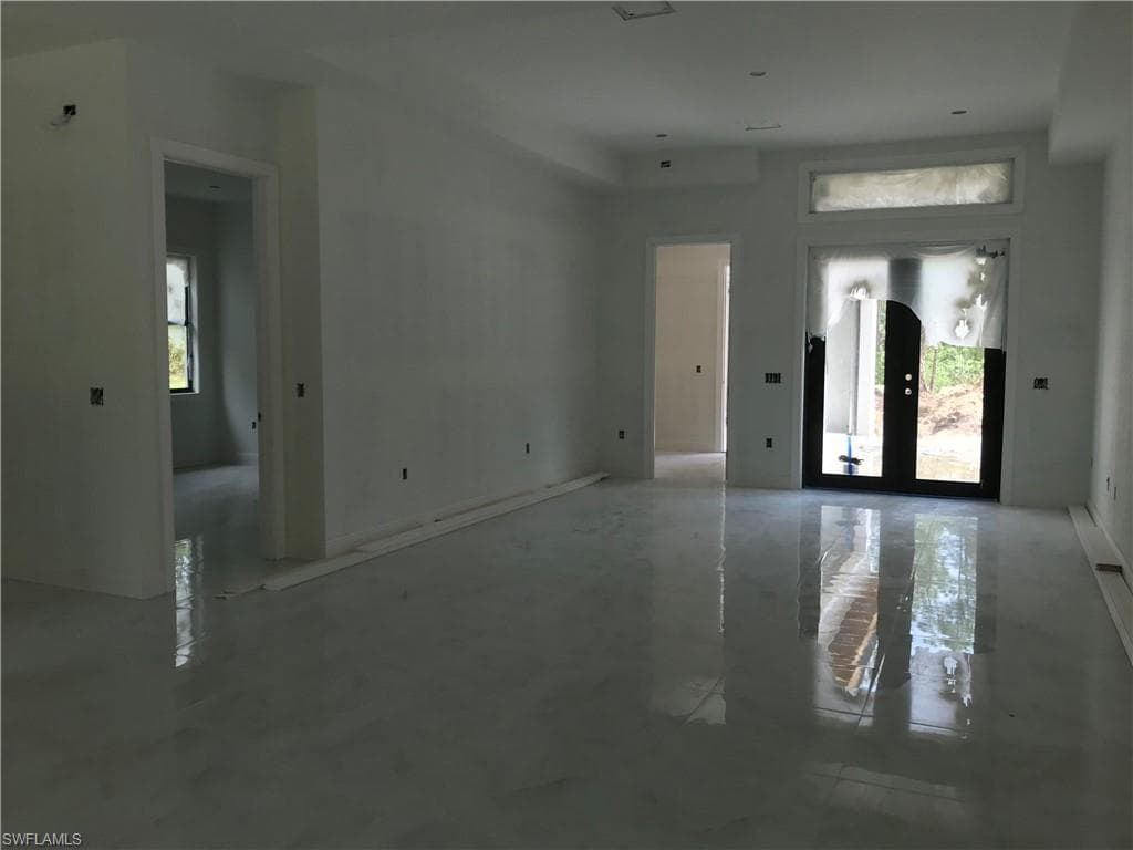 4383 26th Ave SE, Naples, FL 34117-5