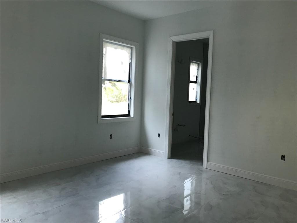 4383 26th Ave SE, Naples, FL 34117-7