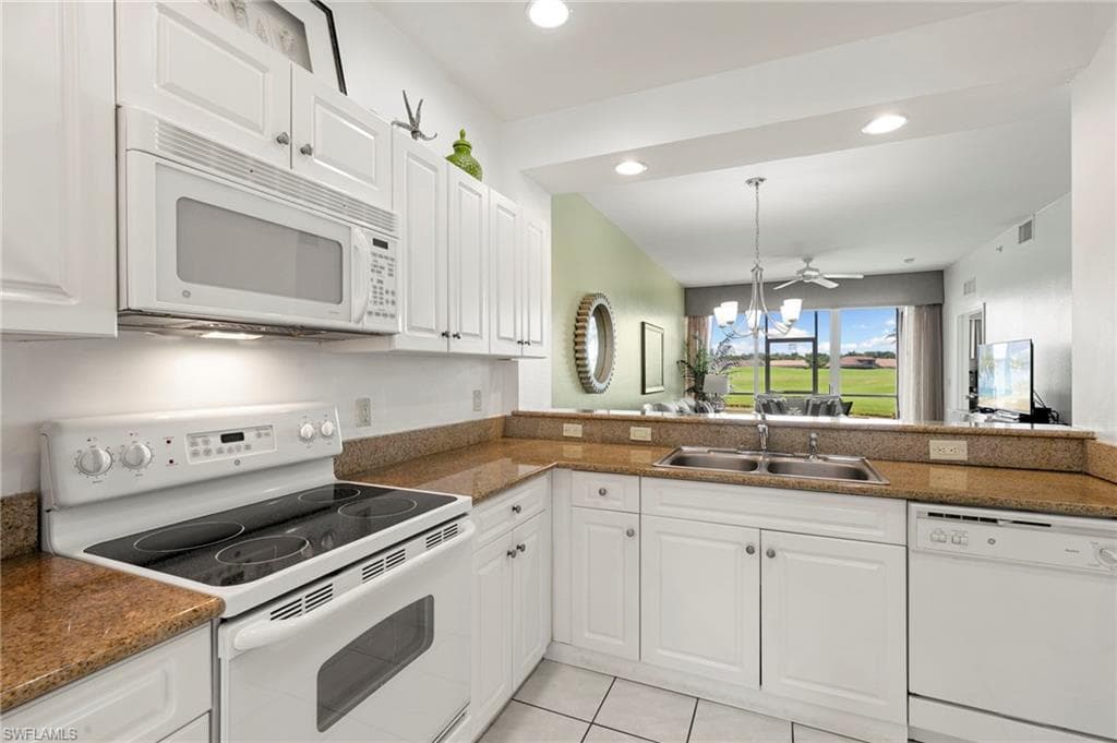 7935 Mahogany Run Ln 716, Naples, FL 34113-14