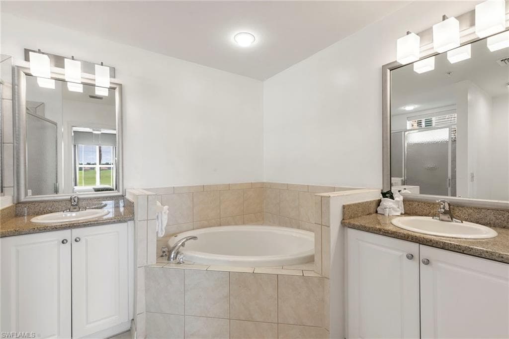 7935 Mahogany Run Ln 716, Naples, FL 34113-23