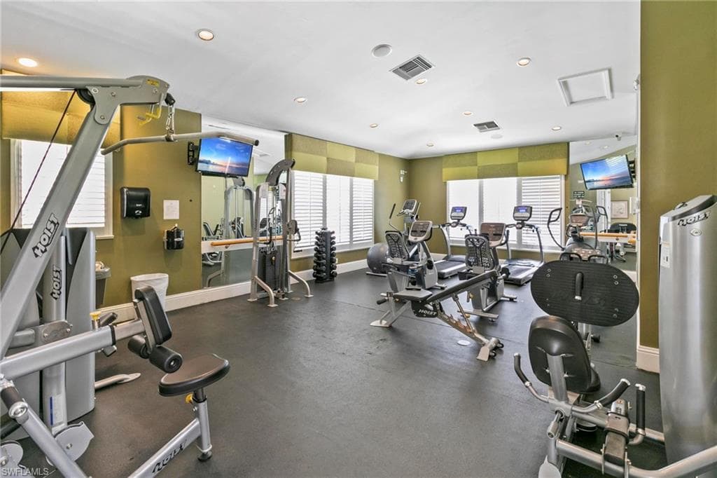 7935 Mahogany Run Ln 716, Naples, FL 34113-36