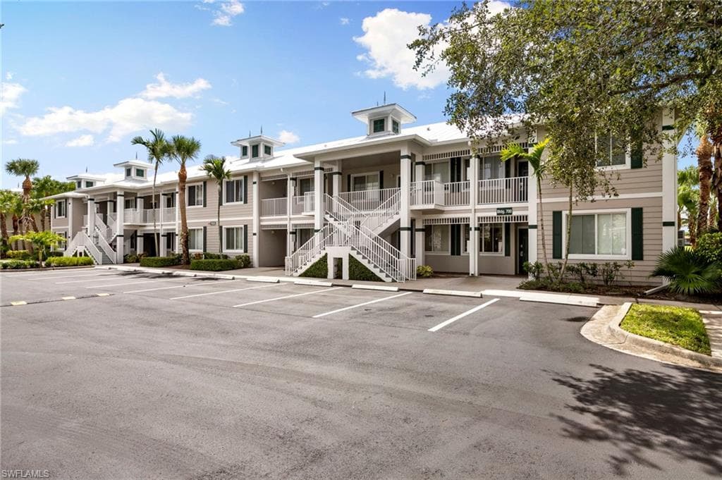 7935 Mahogany Run Ln 716, Naples, FL 34113-3