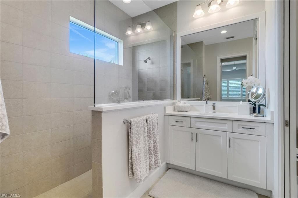 6225 Antigua Way, Naples, FL 34113-27