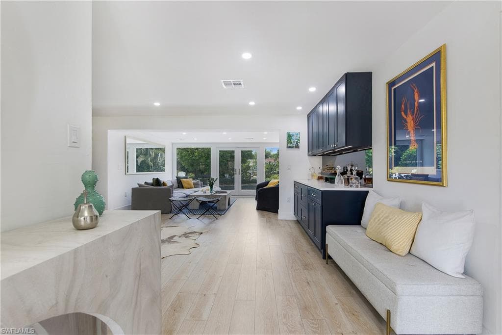 1600 Curlew Ave, Naples, FL 34102-11