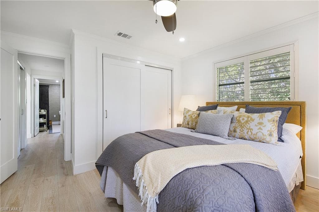 1600 Curlew Ave, Naples, FL 34102-18