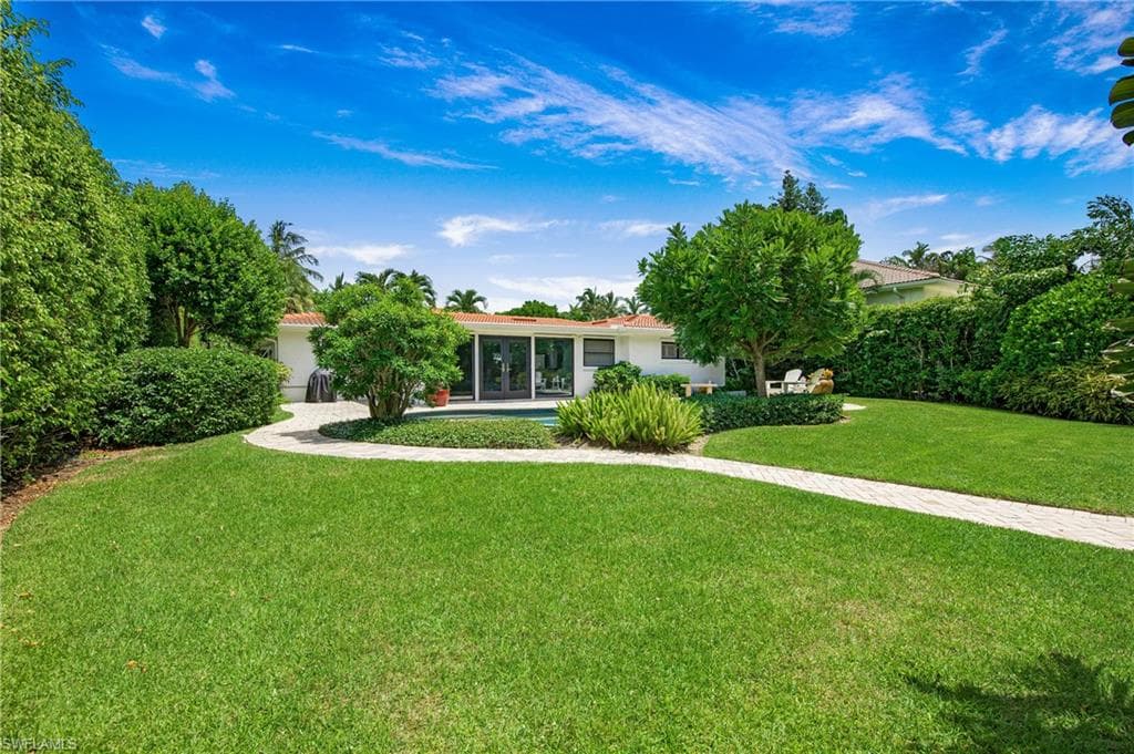 1600 Curlew Ave, Naples, FL 34102-27