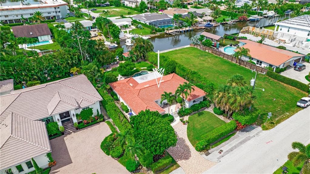 1600 Curlew Ave, Naples, FL 34102-34