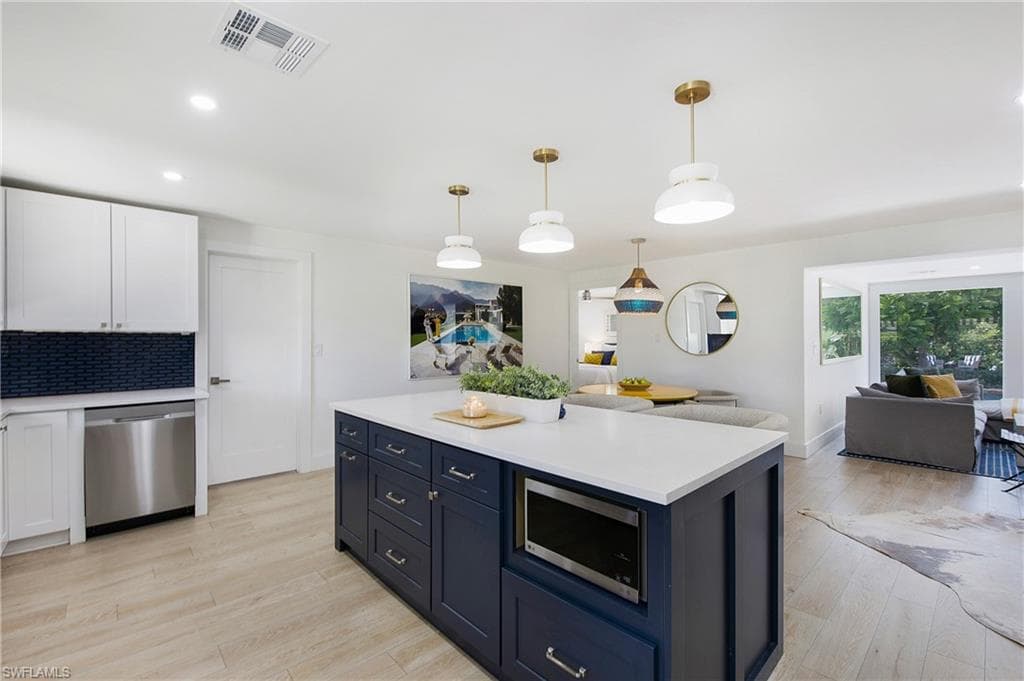 1600 Curlew Ave, Naples, FL 34102-5