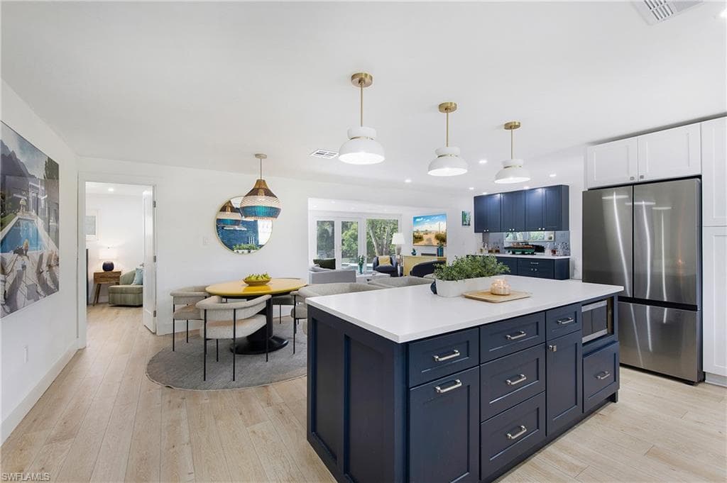 1600 Curlew Ave, Naples, FL 34102-6