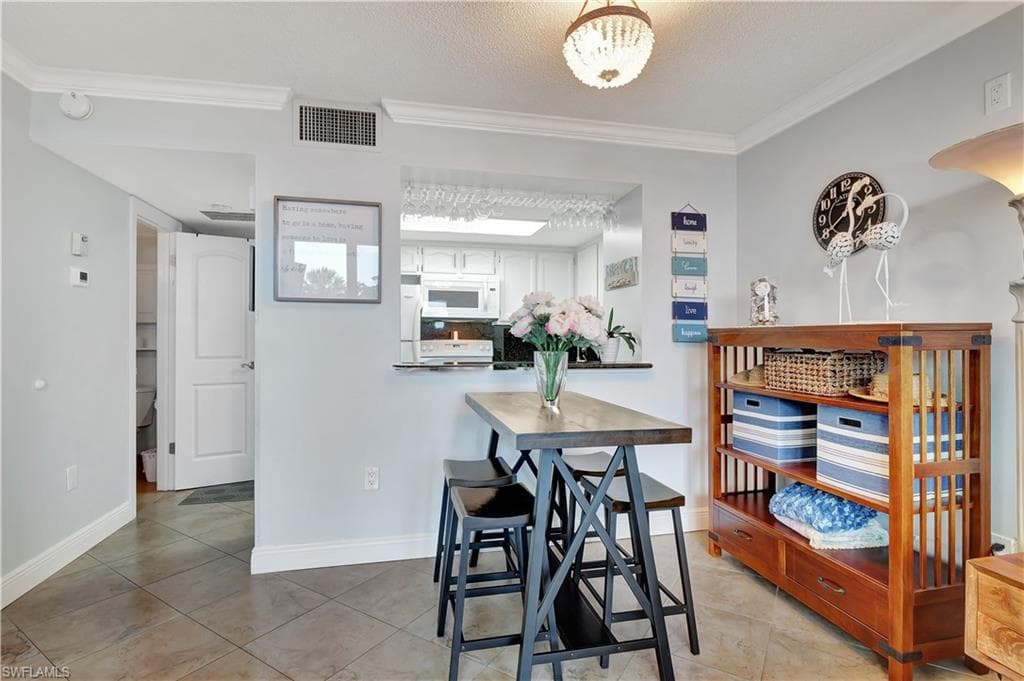 180 Seaview Ct 103, Marco Island, FL 34145-11
