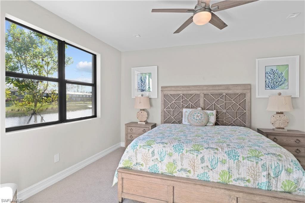 7556 Carnegie Way, Naples, FL 34119-8