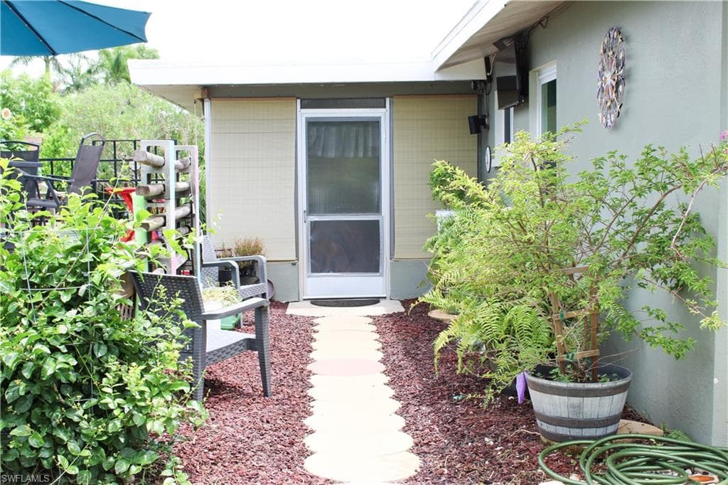 2437 La Salle Ave, Fort Myers, FL 33907-24
