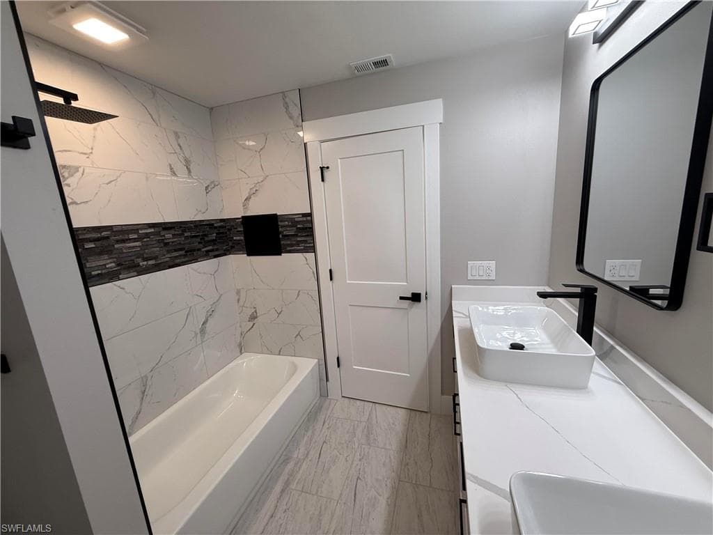 2122 13th Ter, Cape Coral, FL 33990-15