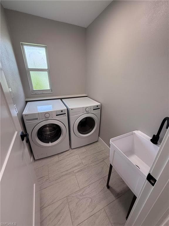 2122 13th Ter, Cape Coral, FL 33990-16