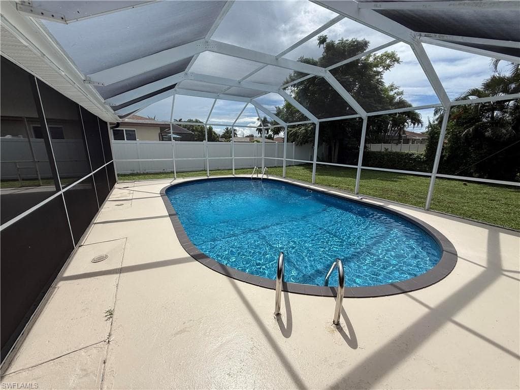 2122 13th Ter, Cape Coral, FL 33990-18