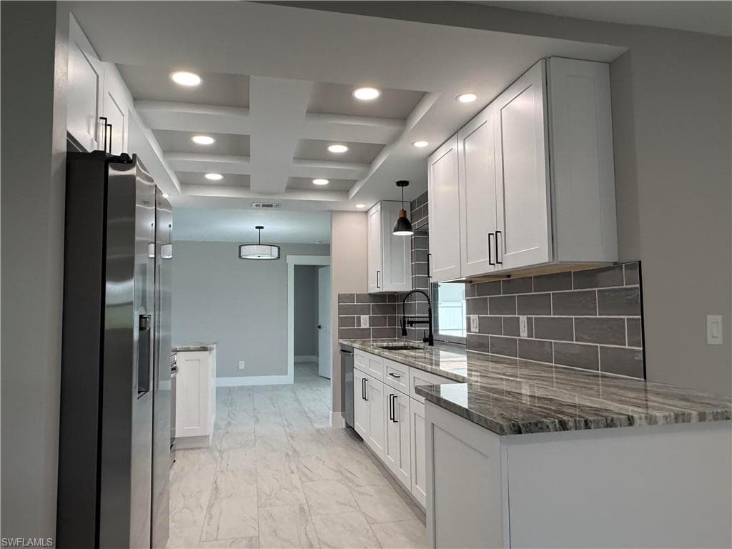 2122 13th Ter, Cape Coral, FL 33990-6