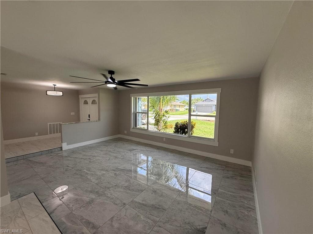 2122 13th Ter, Cape Coral, FL 33990-7