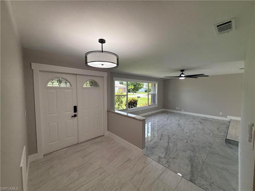 2122 13th Ter, Cape Coral, FL 33990-8