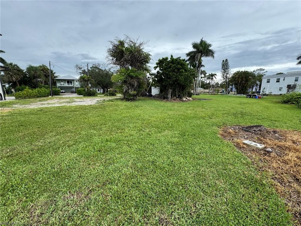 27555 Big Bend Rd, Bonita Springs, FL 34134-4