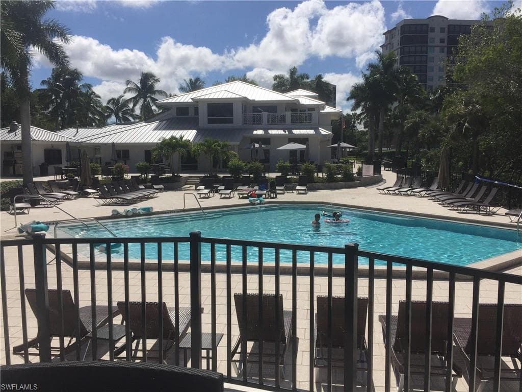 420 Cove Tower Dr 1202, Naples, FL 34110-24
