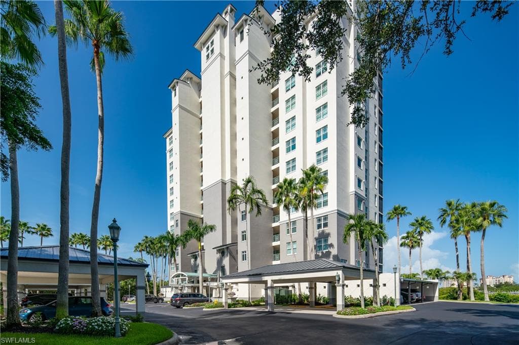 420 Cove Tower Dr 1202, Naples, FL 34110-2