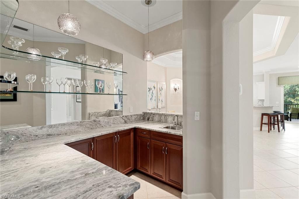 8085 Players Cove Dr 201, Naples, FL 34113-17