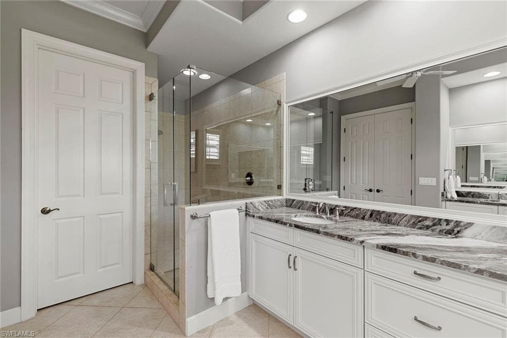 8085 Players Cove Dr 201, Naples, FL 34113-25
