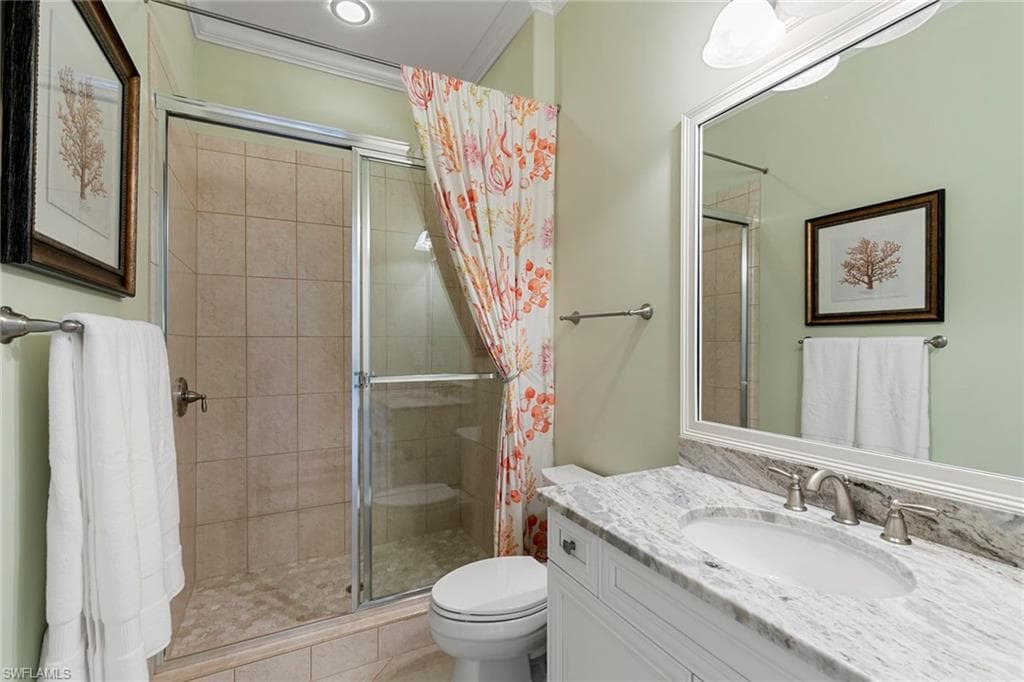 8085 Players Cove Dr 201, Naples, FL 34113-32