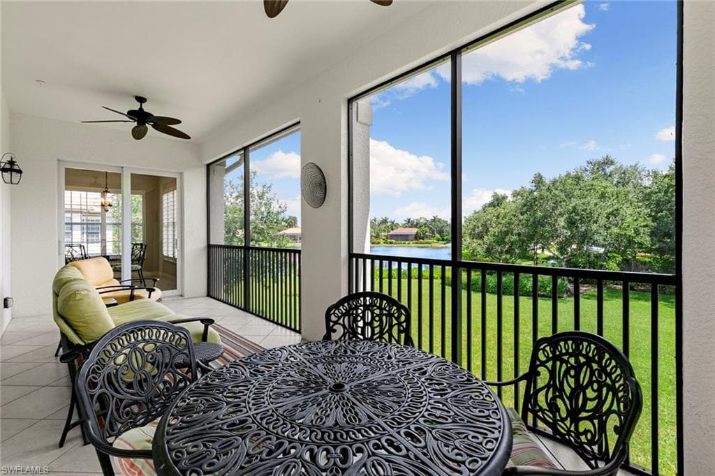 8085 Players Cove Dr 201, Naples, FL 34113-36
