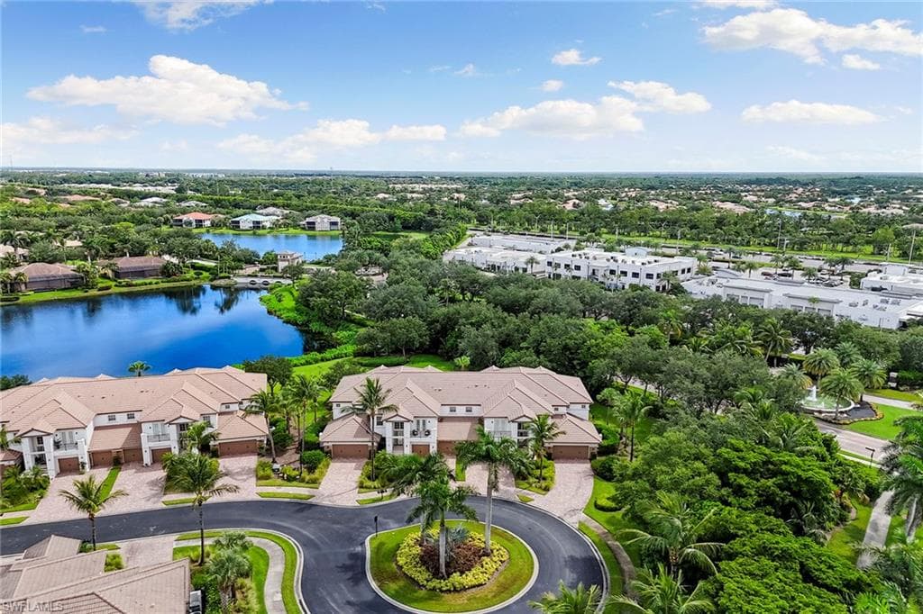 8085 Players Cove Dr 201, Naples, FL 34113-42
