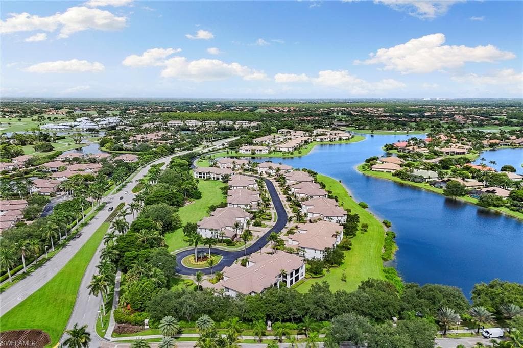 8085 Players Cove Dr 201, Naples, FL 34113-43