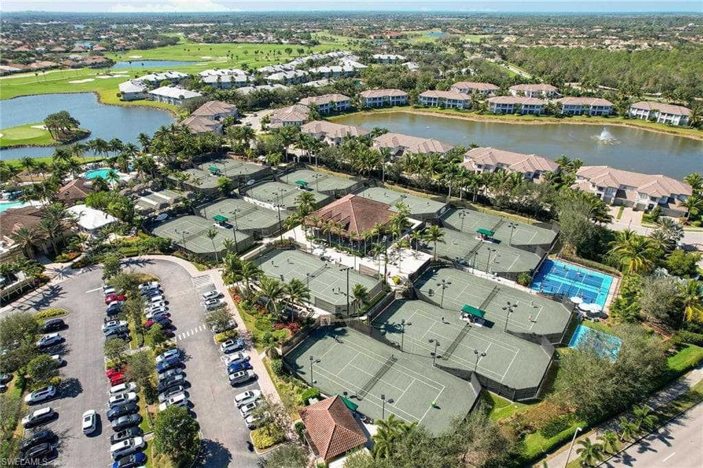 8085 Players Cove Dr 201, Naples, FL 34113-47